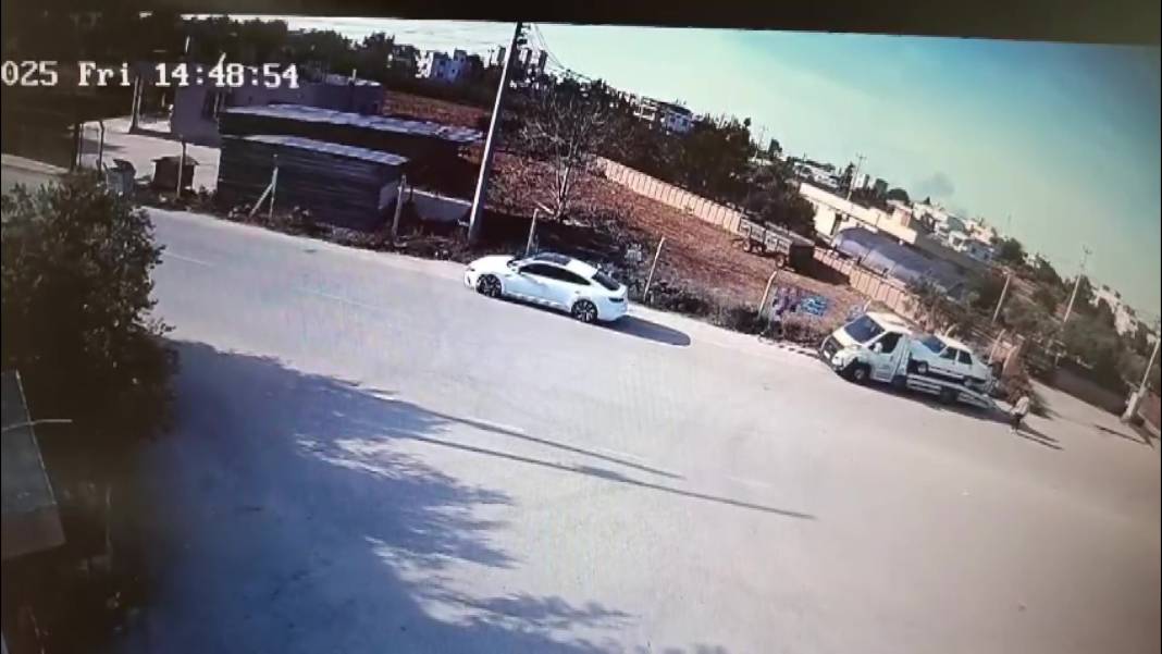 Sürücü 14 yaşında! Konteynere, kamyonete ve evin duvarına çarptı: 1 ölü, 1 yaralı 7